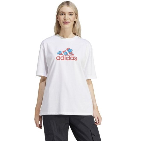 Koszulka damska adidas Flower Pack Badge of Sport biała IT1421 Koszulka damska adidas Flower Pack Badge of Sport biała IT1421