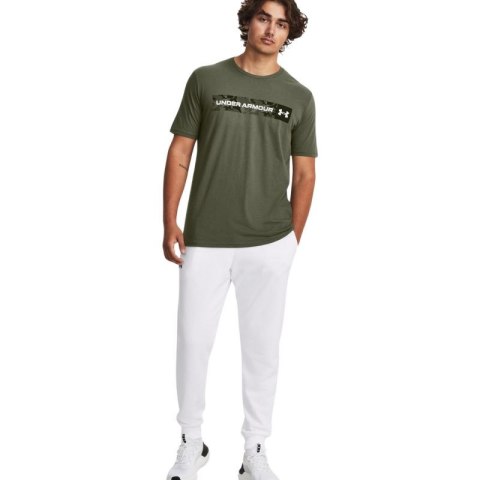Koszulka Under Armour Camo Chest Stripe M 1376830 390 Koszulka Under Armour Camo Chest Stripe M 1376830 390