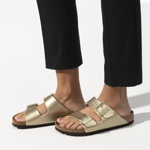Klapki damskie Birkenstock Arizona Birko-Flor Gold złote regular szerokie (1016110) Klapki damskie Birkenstock Arizona Birko-Flor Gold złote regular szerokie (1016110)